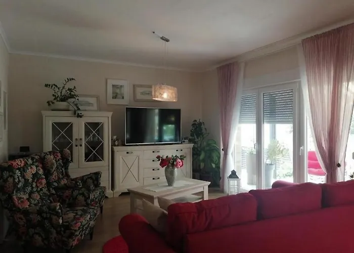 Apartman With Swimming Pool - 23696