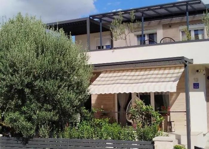 With Swimming Pool - 23696 Apartman